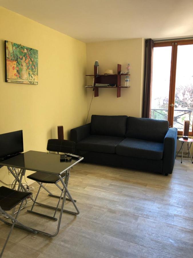 23 Rue De La Chapelle Apartment Paris Exterior foto
